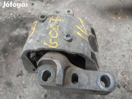 Volkswagen Golf IV Jobb Motortartó Bak