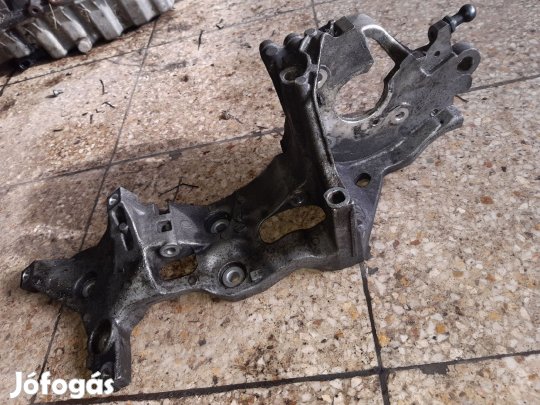 Volkswagen Golf VII Generátor - Klíma Kompresszor Tartó Konzol