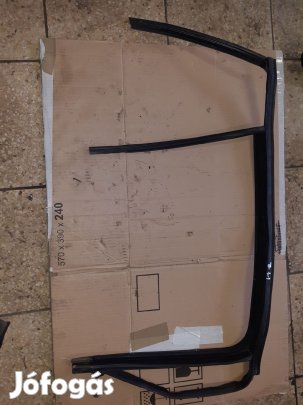 Volkswagen Golf VII Jobb Hátsó Ablak Gumikéder