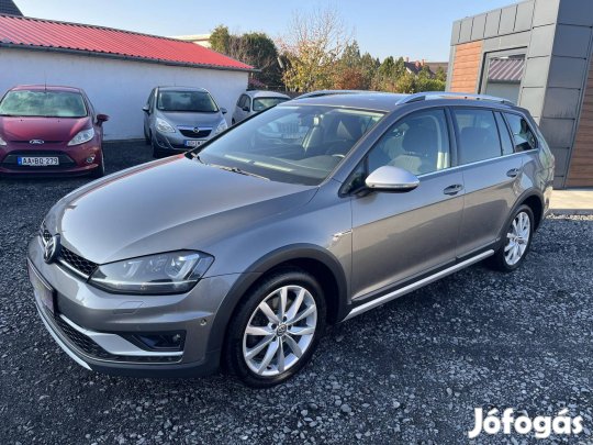Volkswagen Golf VII Variant 2.0 TDI BMT Alltrac...
