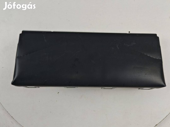 Volkswagen Golf VII térdlégzsák (használt) 5G1880841