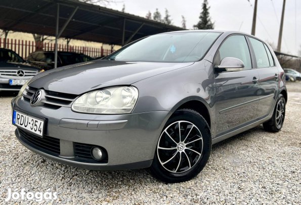 Volkswagen Golf V 1.4 Perfekt Foglalózva!!Sok E...