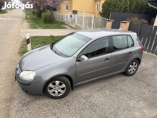 Volkswagen Golf V 1.6 Comfortline Jó állapotban...