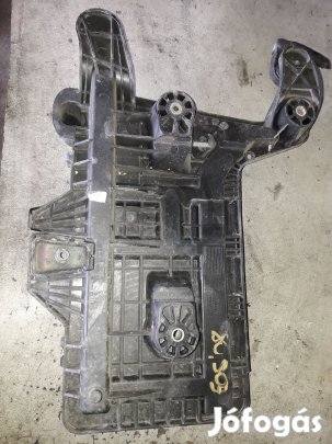 Volkswagen Golf V Akkumulátor Tartó