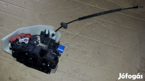 Volkswagen Golf V Bal Hátsó Ajtó Zárszerkezet + Központizár Motor