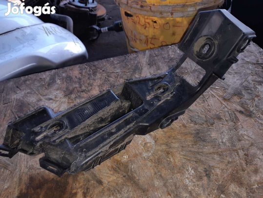 Volkswagen Golf V Bal Hátsó Lökhárító Tartó