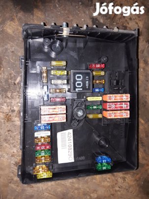 Volkswagen Golf V Biztosítéktábla / Relé Tábla