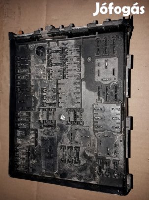 Volkswagen Golf V Biztosítéktábla / Relé Tábla