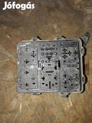 Volkswagen Golf V Biztosítéktábla / Relé Tábla