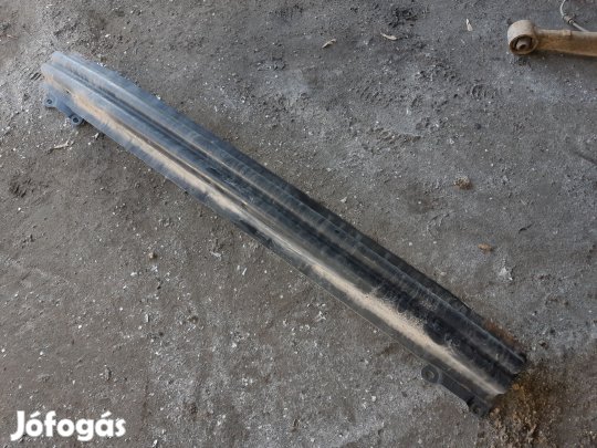 Volkswagen Golf V Hátsó Lökhárító Merevítő