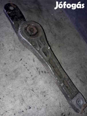 Volkswagen Golf V Hátsó Váltótartó Bak