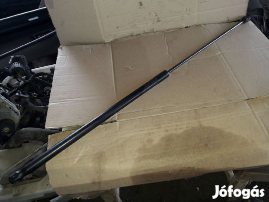 Volkswagen Golf V Motorháztető Teleszkóp