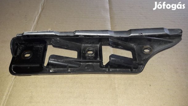 Volkswagen Jetta Bal Első Lökhárító Tartó