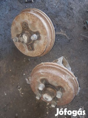 Volkswagen Jetta II Hátsó Kerékagy + Fékdob Pár