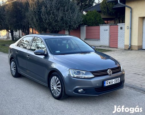 Volkswagen Jetta VI 1.6 CR TDI Trendline 219.00...
