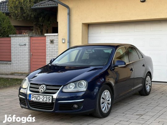 Volkswagen Jetta V 2.0 PD TDI Sportline Magas F...