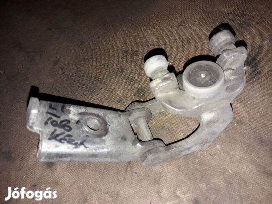 Volkswagen LT Jobb Tolóajtó Középső Görgő