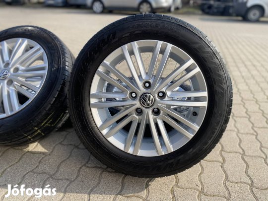 Volkswagen Multivan gyári 17"-os alufelni 215/60R17 nyári C-s