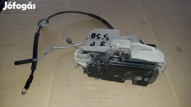 Volkswagen Passat B5 01-05 Jobb Első Ajtó Zárszerkezet + Központizár