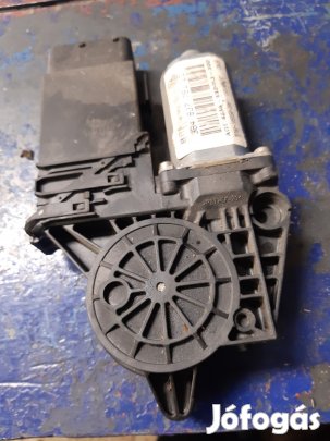 Volkswagen Passat B5 96-05 Bal Első Ablakemelő Motor