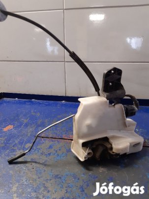 Volkswagen Passat B5 96-05 Jobb Első Ajtó Zárszerkezet + Központizár