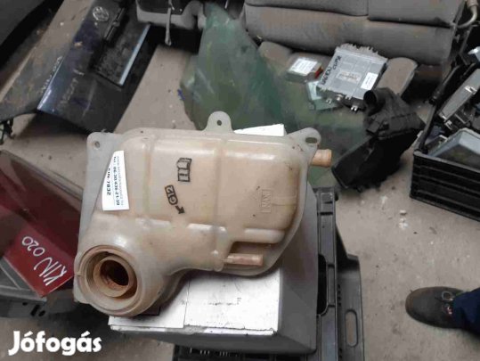Volkswagen Passat B5 96-05 Kiegyenlítő Tartály