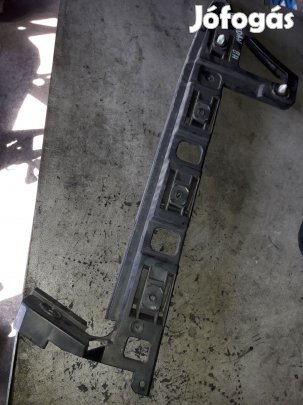 Volkswagen Passat B6 Bal Hátsó Lökhárító Tartó