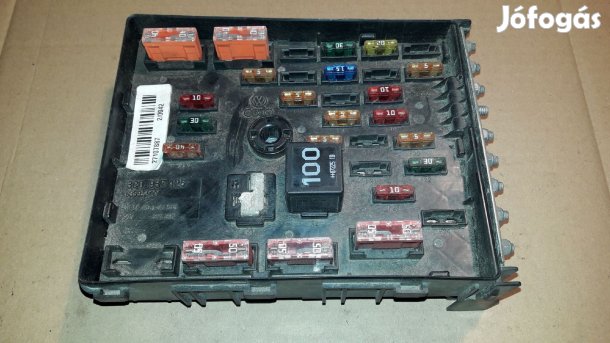 Volkswagen Passat B6 Biztosítéktábla / Relé Tábla