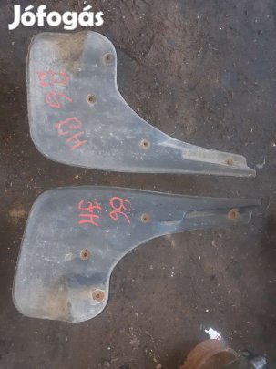 Volkswagen Passat B6 Hátsó Sárfogó Gumi Pár