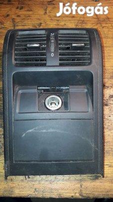 Volkswagen Passat B6 Hátsó Szellőző