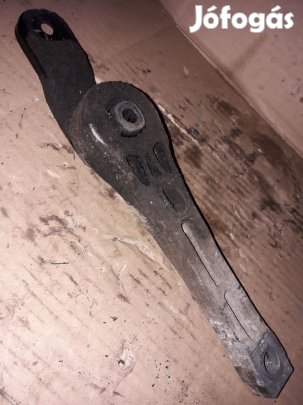 Volkswagen Passat B6 Hátsó Váltótartó Bak