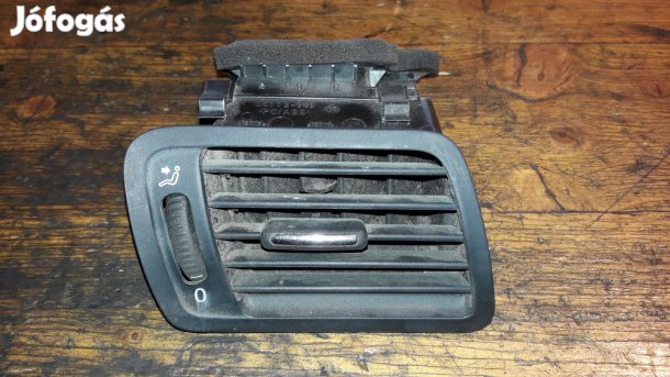Volkswagen Passat B6 Jobb Első Szellőző