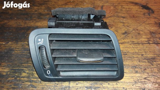 Volkswagen Passat B6 Jobb Első Szellőző