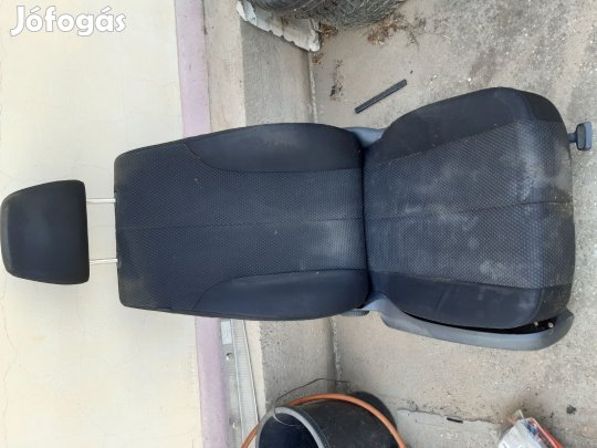 Volkswagen Passat B6 Jobb Első Ülés