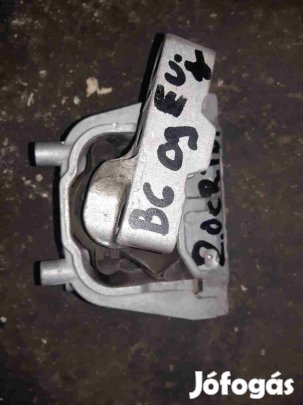 Volkswagen Passat B6 Jobb Motortartó Bak