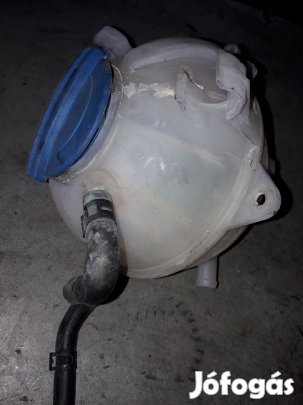 Volkswagen Passat B6 Kiegyenlítő Tartály