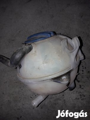 Volkswagen Passat B6 Kiegyenlítő Tartály