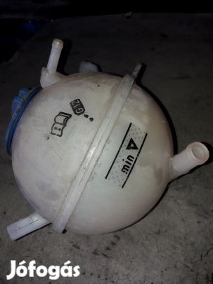 Volkswagen Passat B6 Kiegyenlítő Tartály