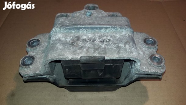 Volkswagen Passat B6 Motortartó Bak