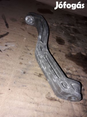 Volkswagen Passat B6 Motortartó Bak