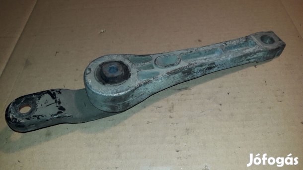 Volkswagen Passat B6 Motortartó Bak