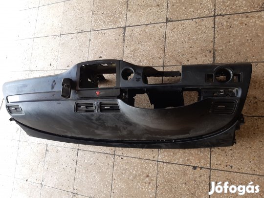 Volkswagen Passat B6 Műszerfal Héj