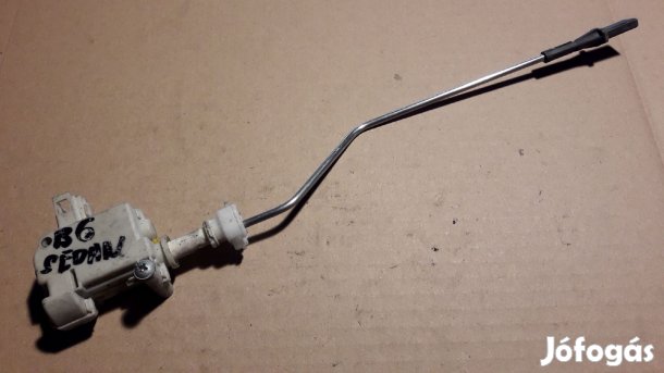 Volkswagen Passat B6 Tankajtó Zár Motor