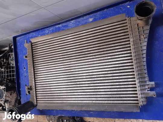 Volkswagen Passat B6 Töltőlevegő Hűtő / Intercooler