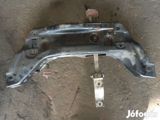 Volkswagen Polo 01- Első Bölcső