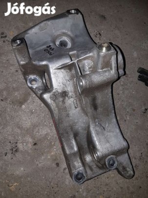 Volkswagen Polo 01- Generátor Tartó Bak