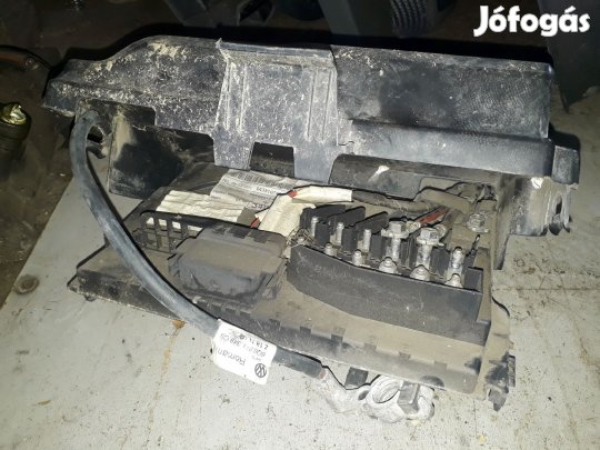 Volkswagen Polo 9N Akkumulátor Takaró Burkolat