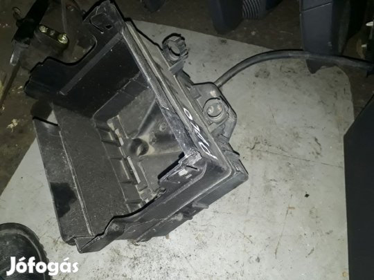 Volkswagen Polo 9N Akkumulátor Tartó