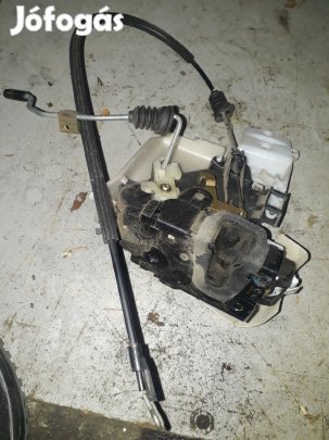 Volkswagen Polo 9N Bal Első Ajtó Zárszerkezet + Központizár Motor