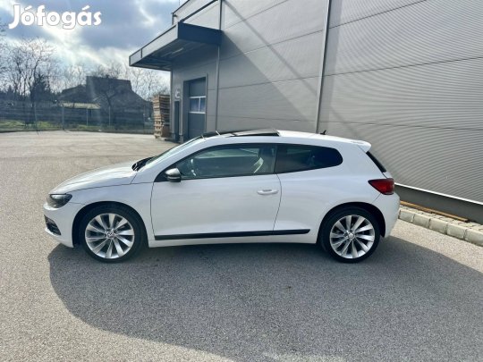 Volkswagen Scirocco 2.0 CR TDI DSG